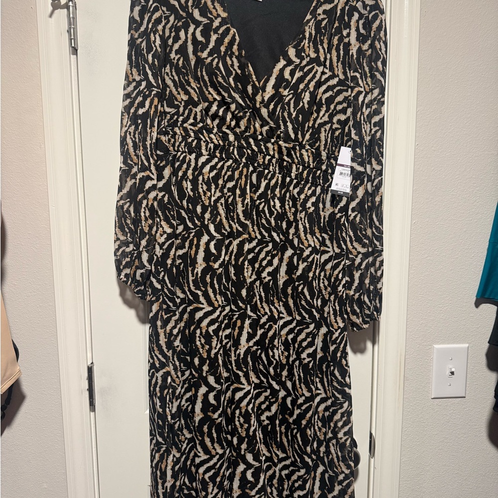 sofia by sofia vergara Black and Beige Printed Long Sleeve Dress